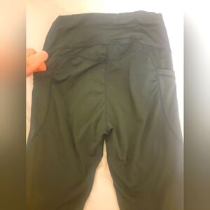 Black legging with pockets